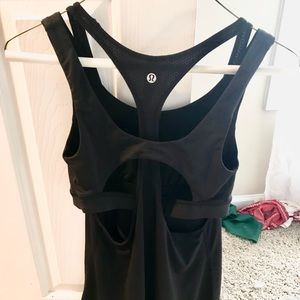 Black lululemon tank